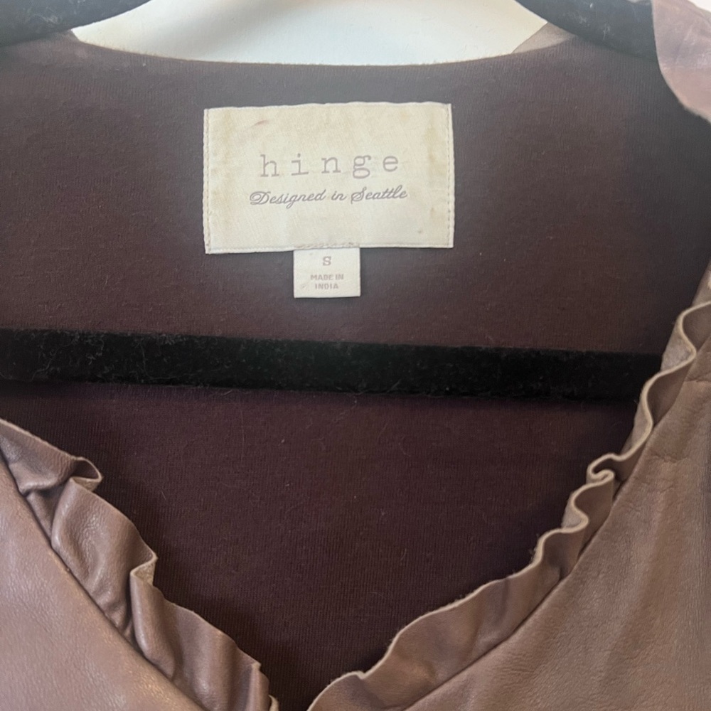 Hinge Size Small Brown Leather Jacket - image 4